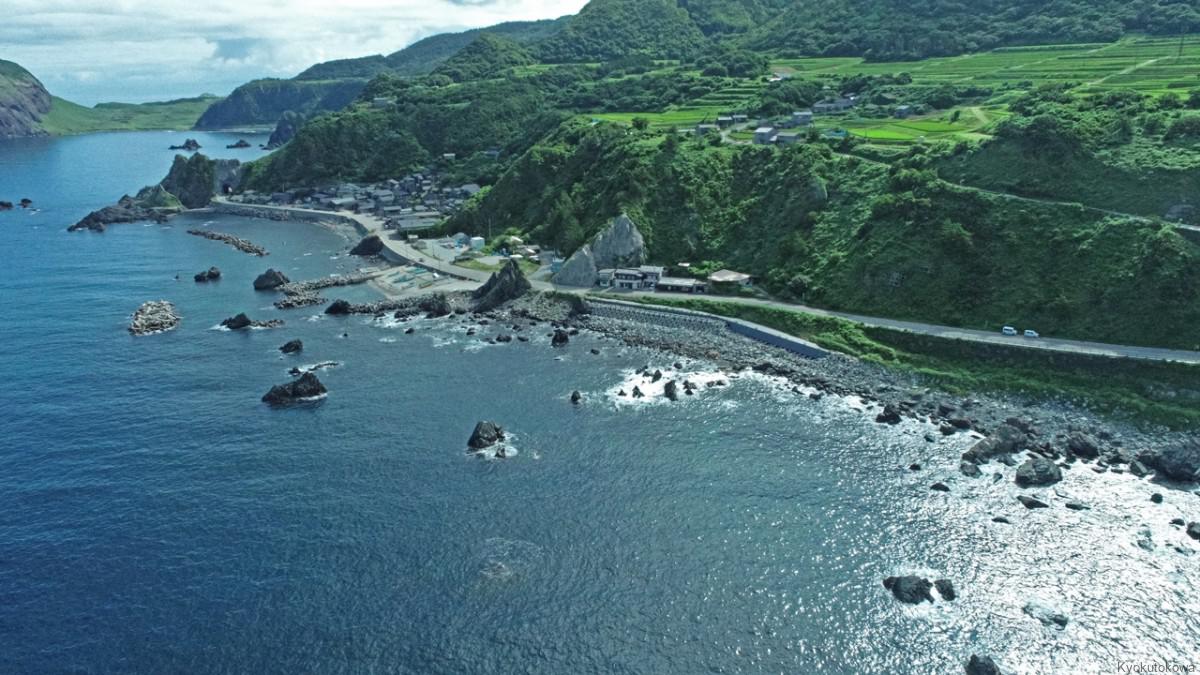 海から見た現場事務所周辺です。